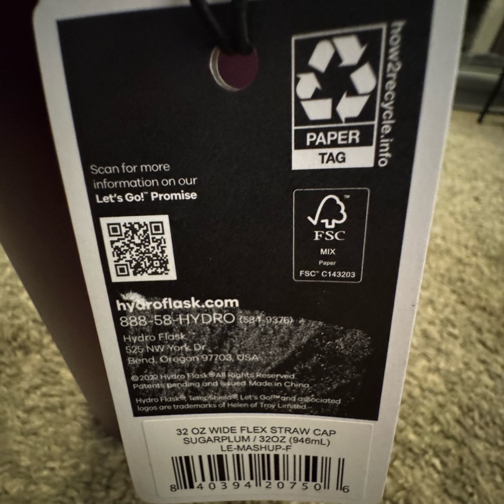 Hydro Flask Limited Edition Water Bottle in Sugarplum 32 Oz. NWT - Picture 8 of 8